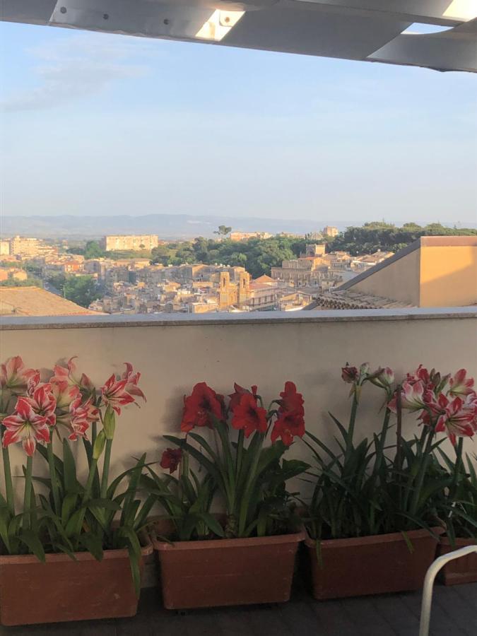 Apartament Attico Da Rosa Con Vista Spettacolare A 360 Gradi Caltagirone Zewnętrze zdjęcie