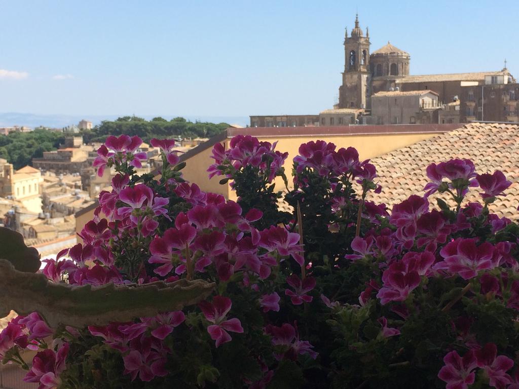 Apartament Attico Da Rosa Con Vista Spettacolare A 360 Gradi Caltagirone Zewnętrze zdjęcie